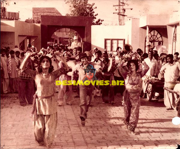 Anari (1975) Movie Still