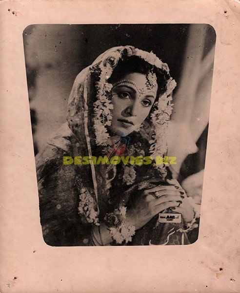 Aag  1948 - Movie Still - www.desimovies.biz