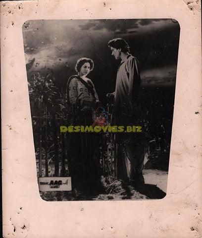 Aag  1948 - Movie Still - www.desimovies.biz