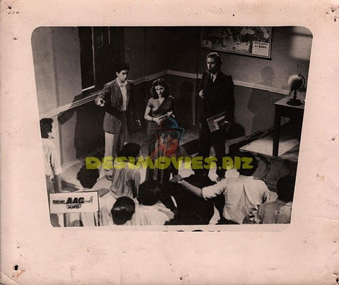 Aag  1948 - Movie Still - www.desimovies.biz