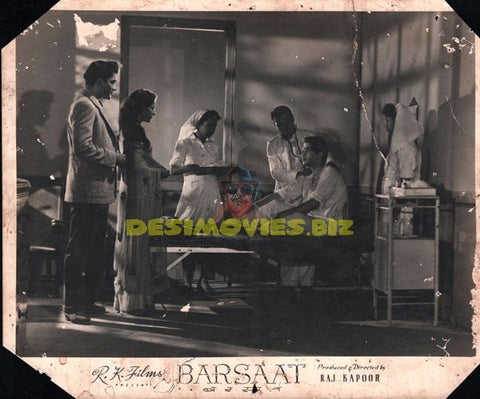 Barsaat - (1949) Bollywood Movie Still - www.desimovies.biz