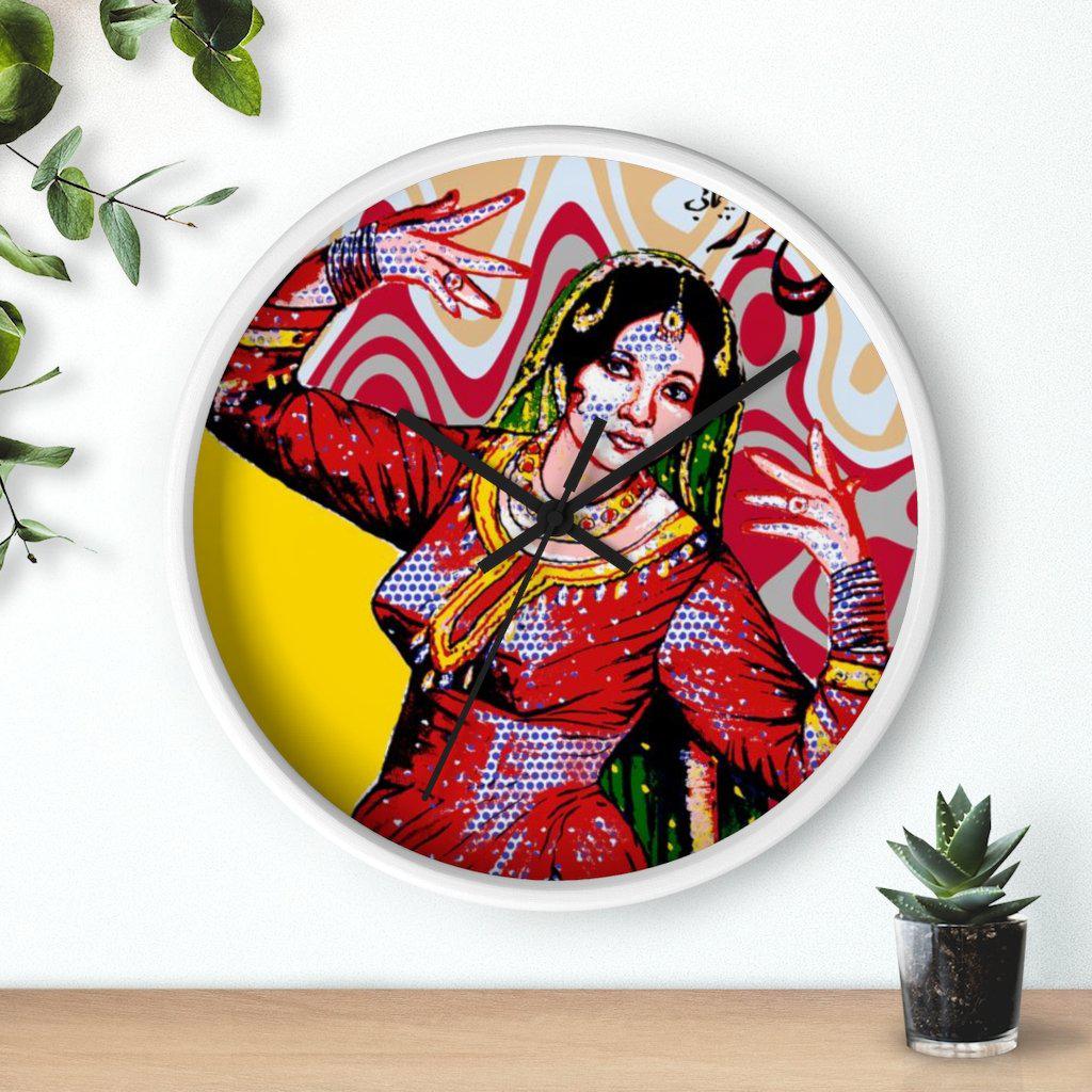 Chughal Khor - Wall clock - www.desimovies.biz