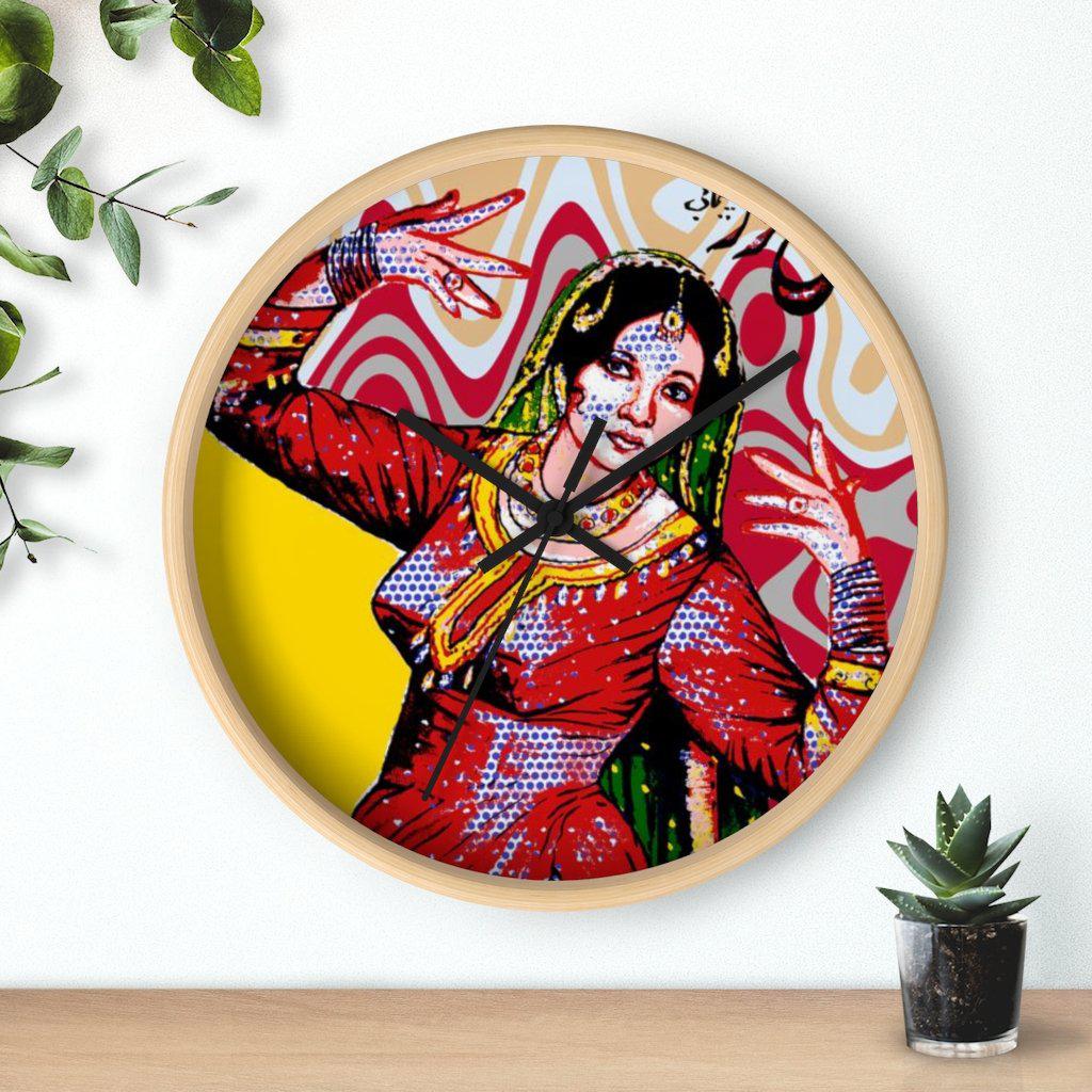Chughal Khor - Wall clock - www.desimovies.biz