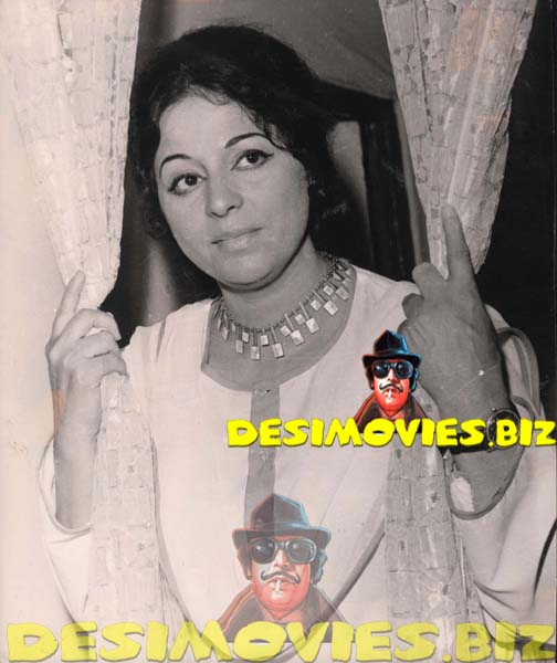 Sabiha Khanam (Lollywood Star) Movie Still 27 - www.desimovies.biz