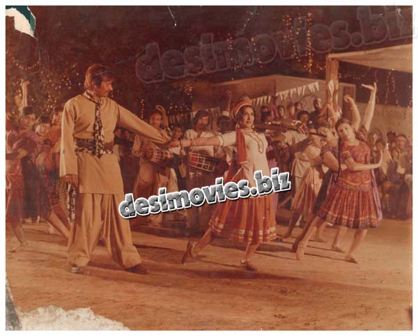 Kashmakash (1979) Movie Still - www.desimovies.biz