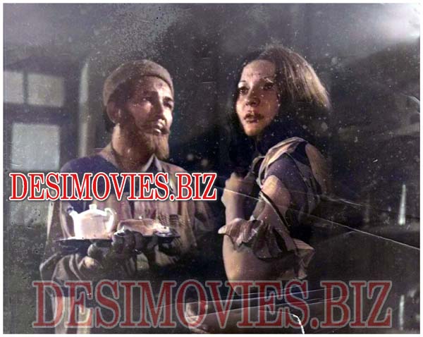 Muaashra (1975) Movie Still - www.desimovies.biz