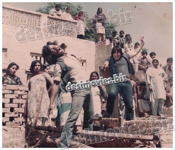 Nazuk Rishtay (1987) Movie Still 1 - www.desimovies.biz
