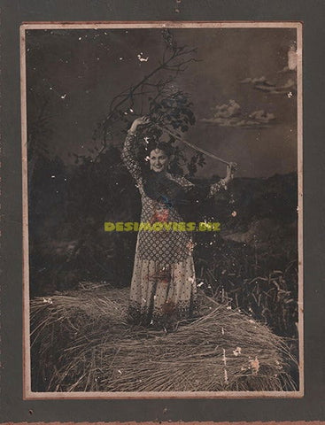 (1950) Bollywood Movie Still - www.desimovies.biz