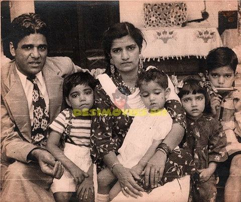 (1950) Bollywood Movie Still - www.desimovies.biz