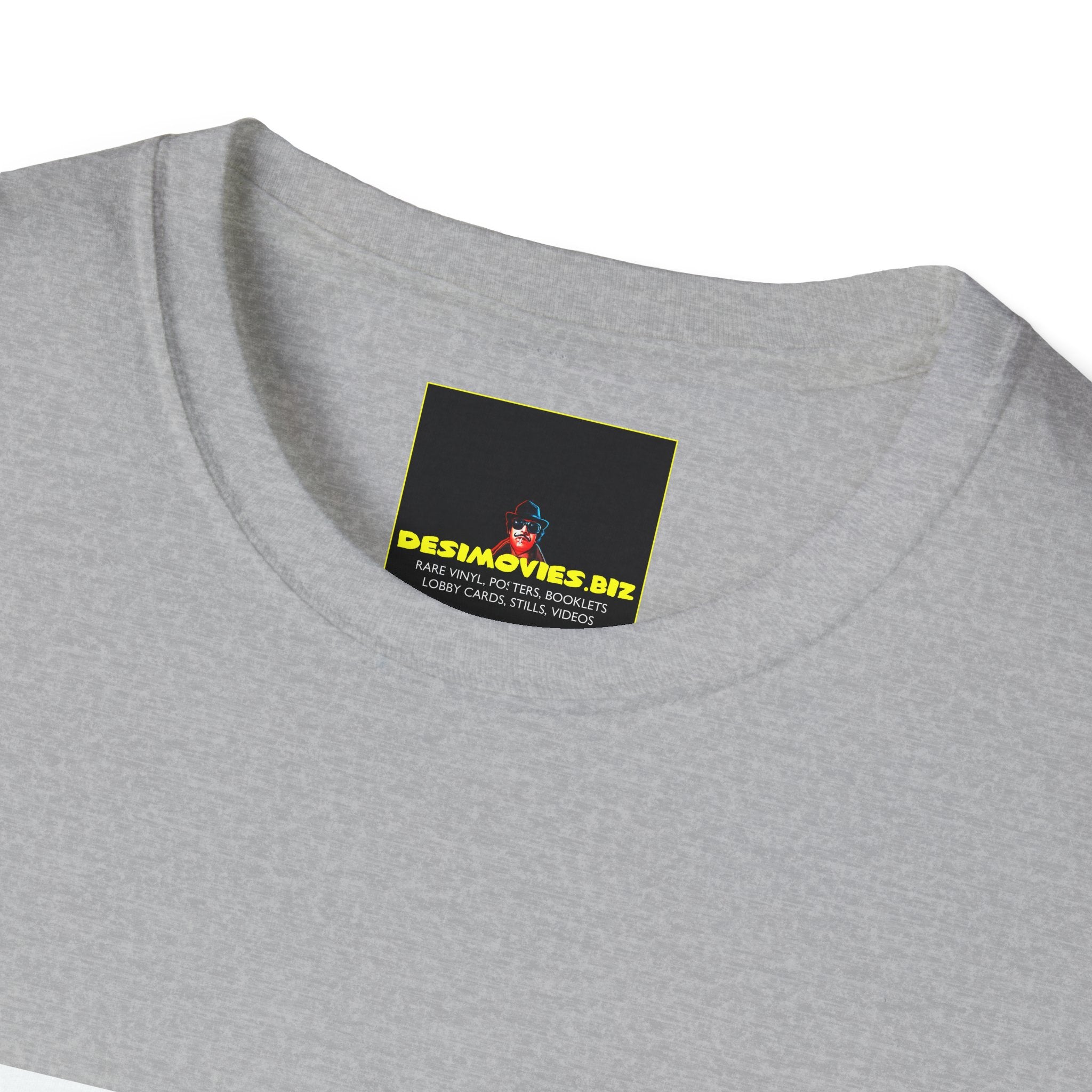 Aurat Raj T-Shirt — Bold Crown Graphic Tee with Urdu Calligraphy
