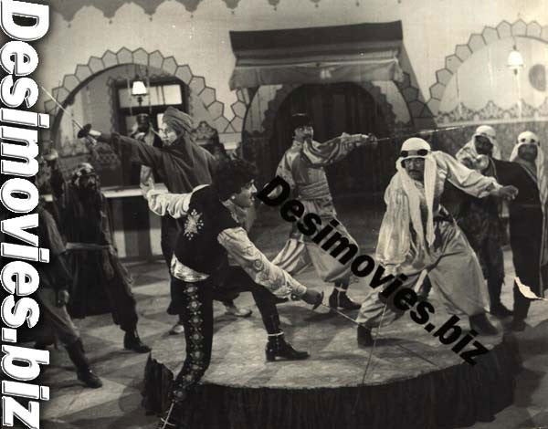Aab e Hayat (1982) Movie Still - www.desimovies.biz