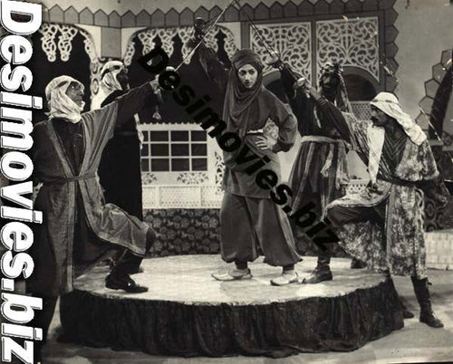 Aab e Hayat (1982) Movie Still - www.desimovies.biz