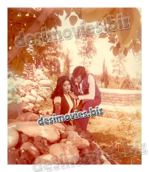Aap ka Khadim (1976) Movie Still - www.desimovies.biz
