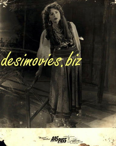 Aas Paas (1957) Movie Still 15 - www.desimovies.biz