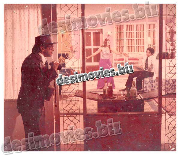 Aashi (1977) Movie Still - www.desimovies.biz