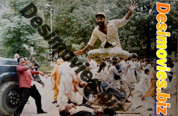 Aawargi (1995) Movie Still - www.desimovies.biz