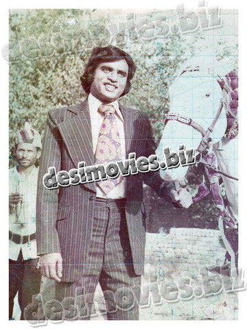 Anari (1975) Movie Still 1 - www.desimovies.biz