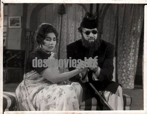 Aurat Ek Kahani (1963) Husna & Ejaz still - Lollywood Stars - www.desimovies.biz