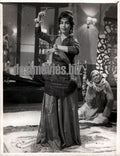 Aurat Ek Kahani (1963) Husna still - Lollywood Stars - www.desimovies.biz
