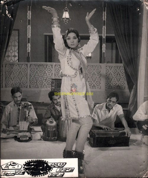 Babul Sadqe Tere (1974) Movie Still - www.desimovies.biz