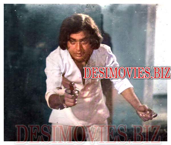 Barat (1977) Movie Still - www.desimovies.biz