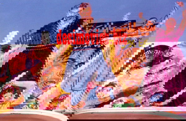 Billboard Cinema Art off the Streets of Lahore. - www.desimovies.biz