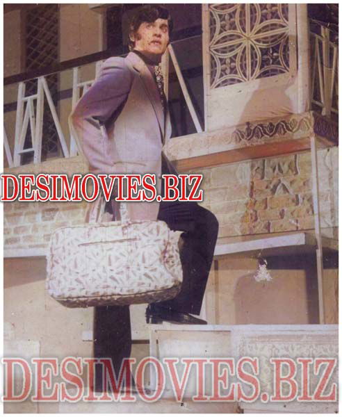 Chakkar Baaz (1974) Movie Still - www.desimovies.biz