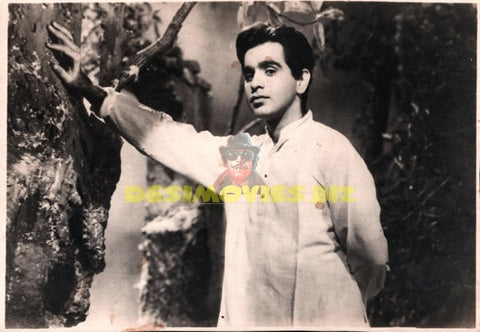 Dilip Kumar (1950) Bollywood Movie Still - www.desimovies.biz