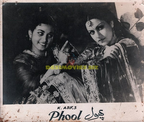 Phool (1945) - Movie Still - www.desimovies.biz