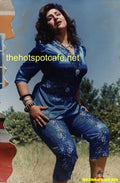 Lollywood Lobby Card - Anjuman strikes a pose - www.desimovies.biz