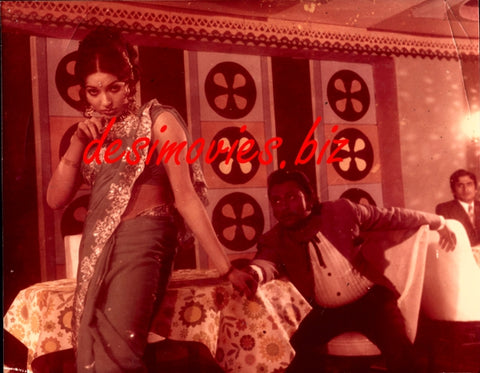 Aurat Ek Paheli (1976) Movie Still 1