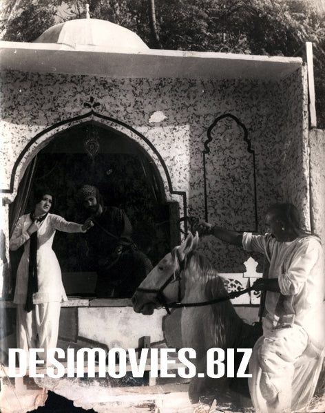 Gabbhar Singh (1980) Movie Still - www.desimovies.biz