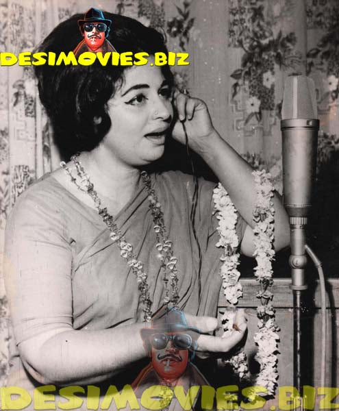 Sabiha Khanam (Lollywood Star) Movie Still 25 - www.desimovies.biz