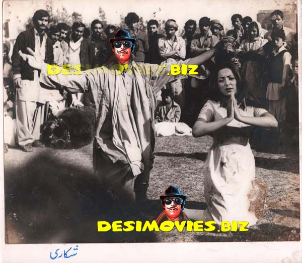 Khakari+Shikari (1984) Movie Still - www.desimovies.biz