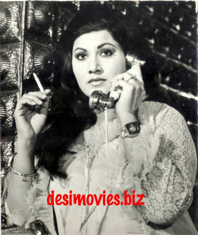 Bigree Naslain (1983) Bahar Begum as Sister Honey