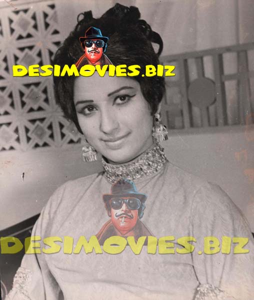 Sofia Bano (Lollywood Star) Movie Still - www.desimovies.biz