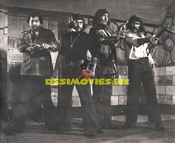 Teen Badshah (1977) Movie Still - www.desimovies.biz