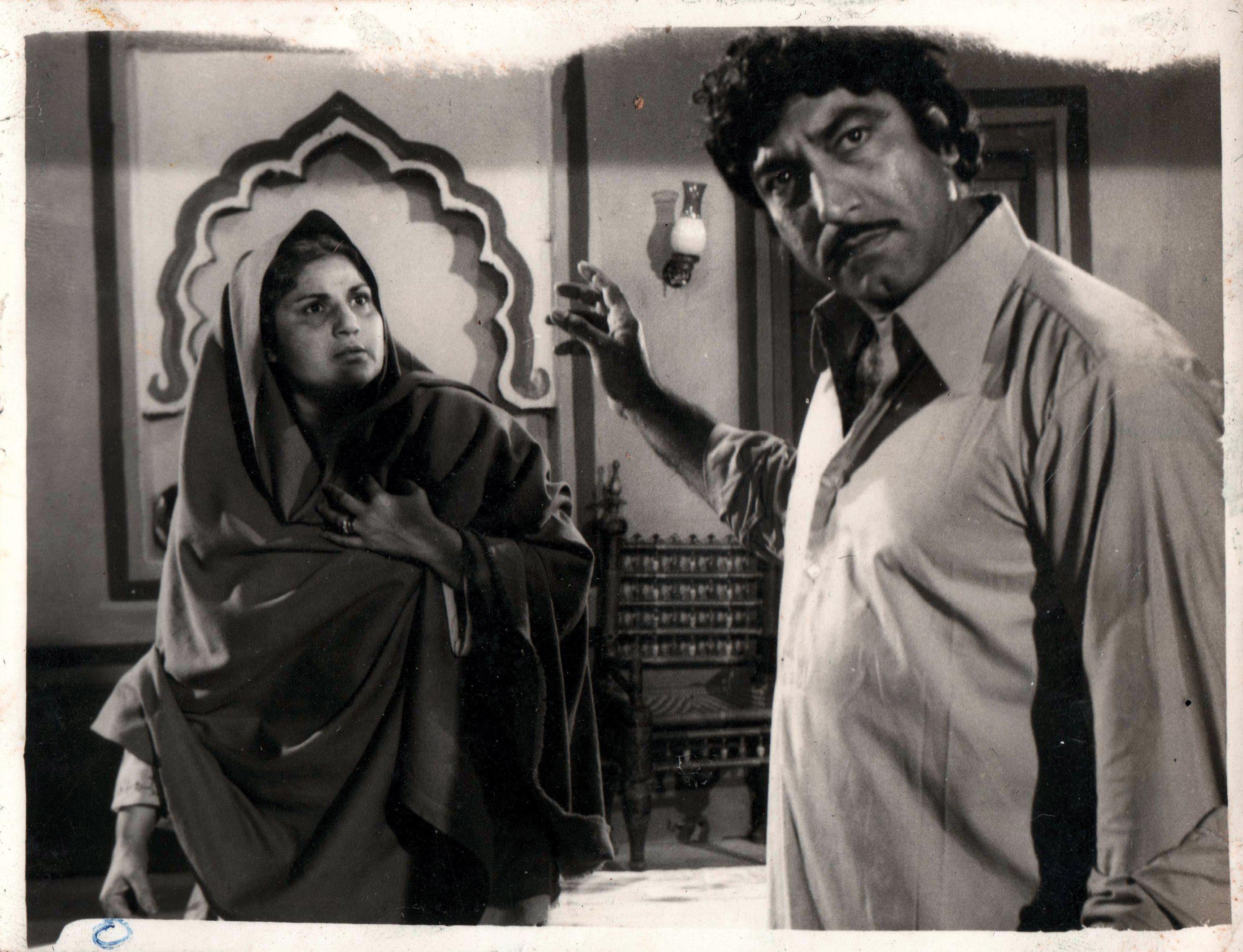 Mustafa Qureshi & Seema - Lollywood Stars - www.desimovies.biz