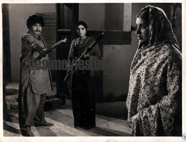 Iqbal Hassan, Aaliya, Nabeela - Lollywood Stars - www.desimovies.biz