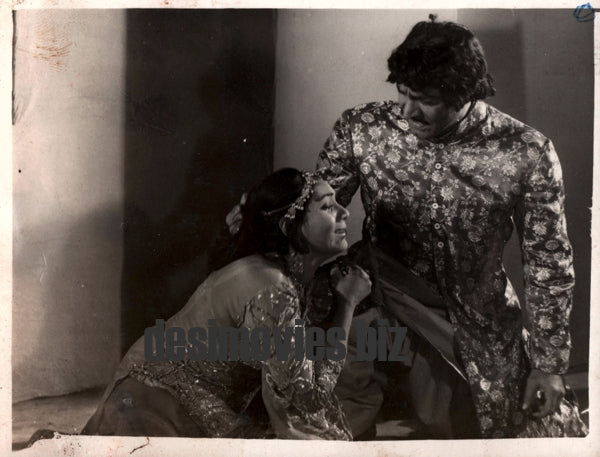 Mustafa Qureshi & Aaliya  - Lollywood Stars - www.desimovies.biz