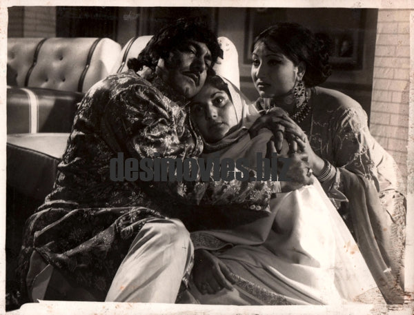 Mustafa Qureshi, Seema & Chakori- Lollywood Stars - www.desimovies.biz