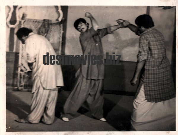 Extras - Lollywood Stars - www.desimovies.biz