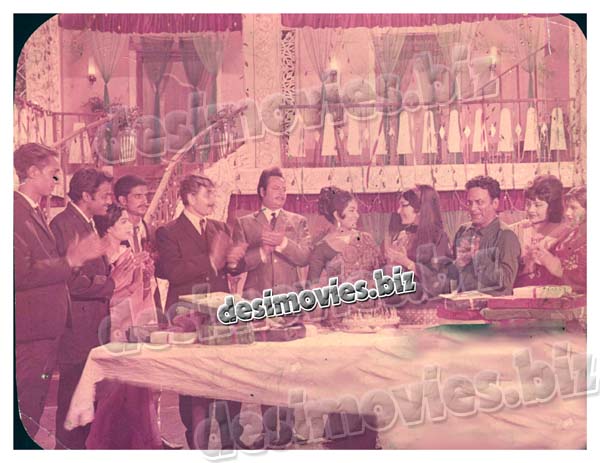 Daulat Aur Duniya ( 1972) Movie Still - www.desimovies.biz