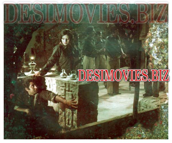 Goonj (1977) Movie Still 9 - www.desimovies.biz