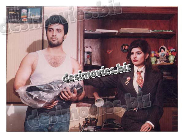 Gustakh Akhian (1999) Movie Still 4 - www.desimovies.biz