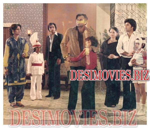 Kainaat (1983) Movie Still 3 - www.desimovies.biz