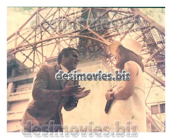 Khamosh Nighahen (1971)  Movie Still - www.desimovies.biz