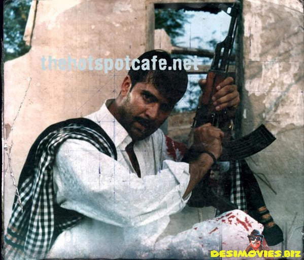 Lollywood Movie Still - Moammar Rana - www.desimovies.biz