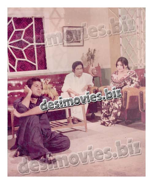 Mohabat Aur Majboori (1981) Movie Still 2 - www.desimovies.biz