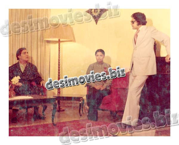 Mohabat Aur Majboori (1981) Movie Still 3 - www.desimovies.biz
